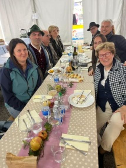 04edcd93-3872-4276-a5e3-4b123c071c04